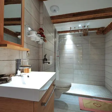 Charmante Maisonnette Alsacienne Avec Terrasse, Climatisation Et Alcove Pres De Colmar - Fr-1-744-8 *